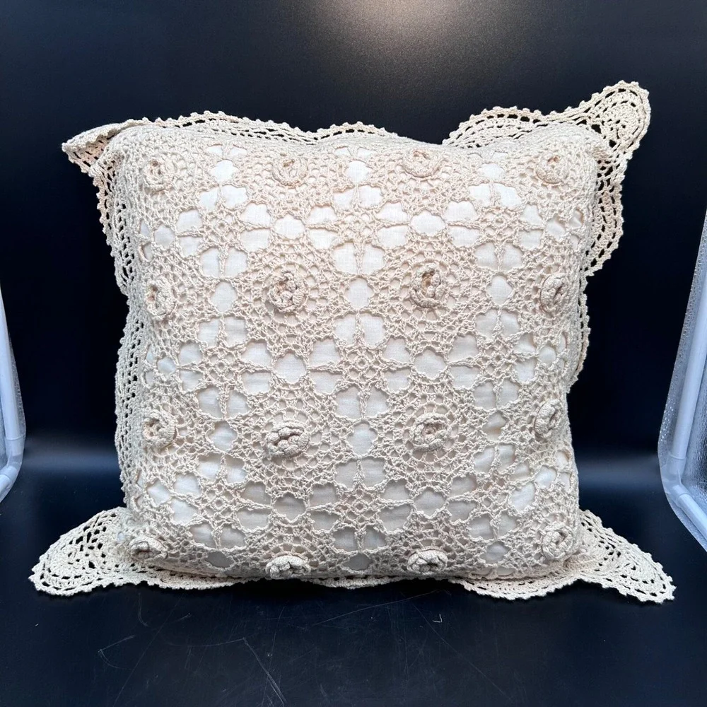 Crocheted‎ Bed Pillow Cream Ivory  Romantic Flower Buds 15x15 in